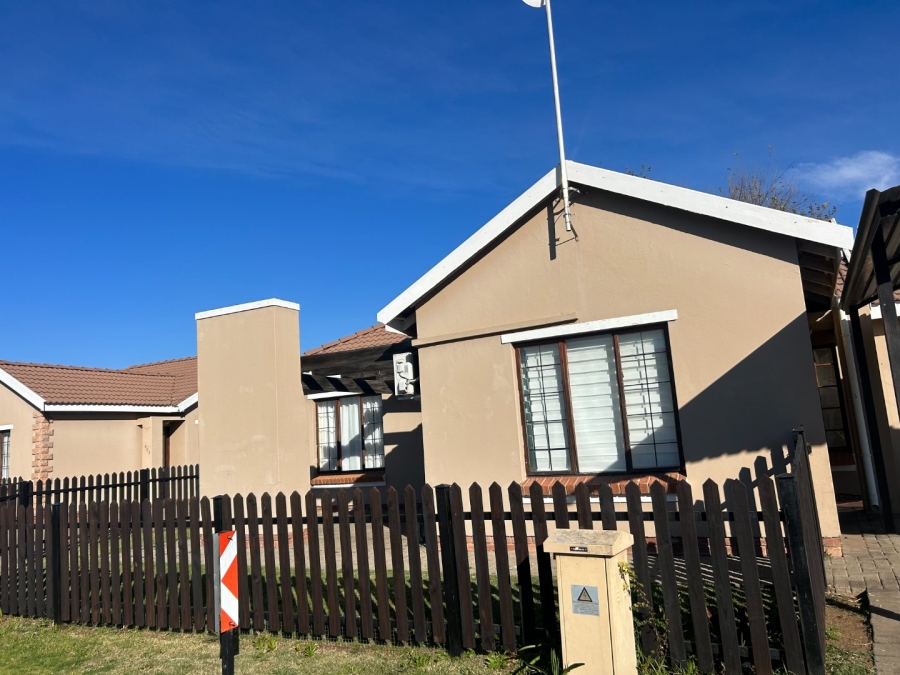 3 Bedroom Property for Sale in Hillside Free State